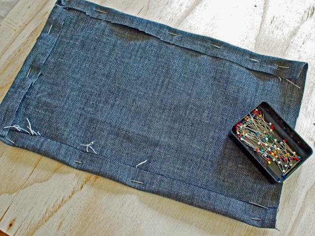 Original_Kristin-Guy-bespoke-apron-create-pocket_s4x3 Original_Kristin-Guy-bespoke-apron-create-pocket_s4x3
