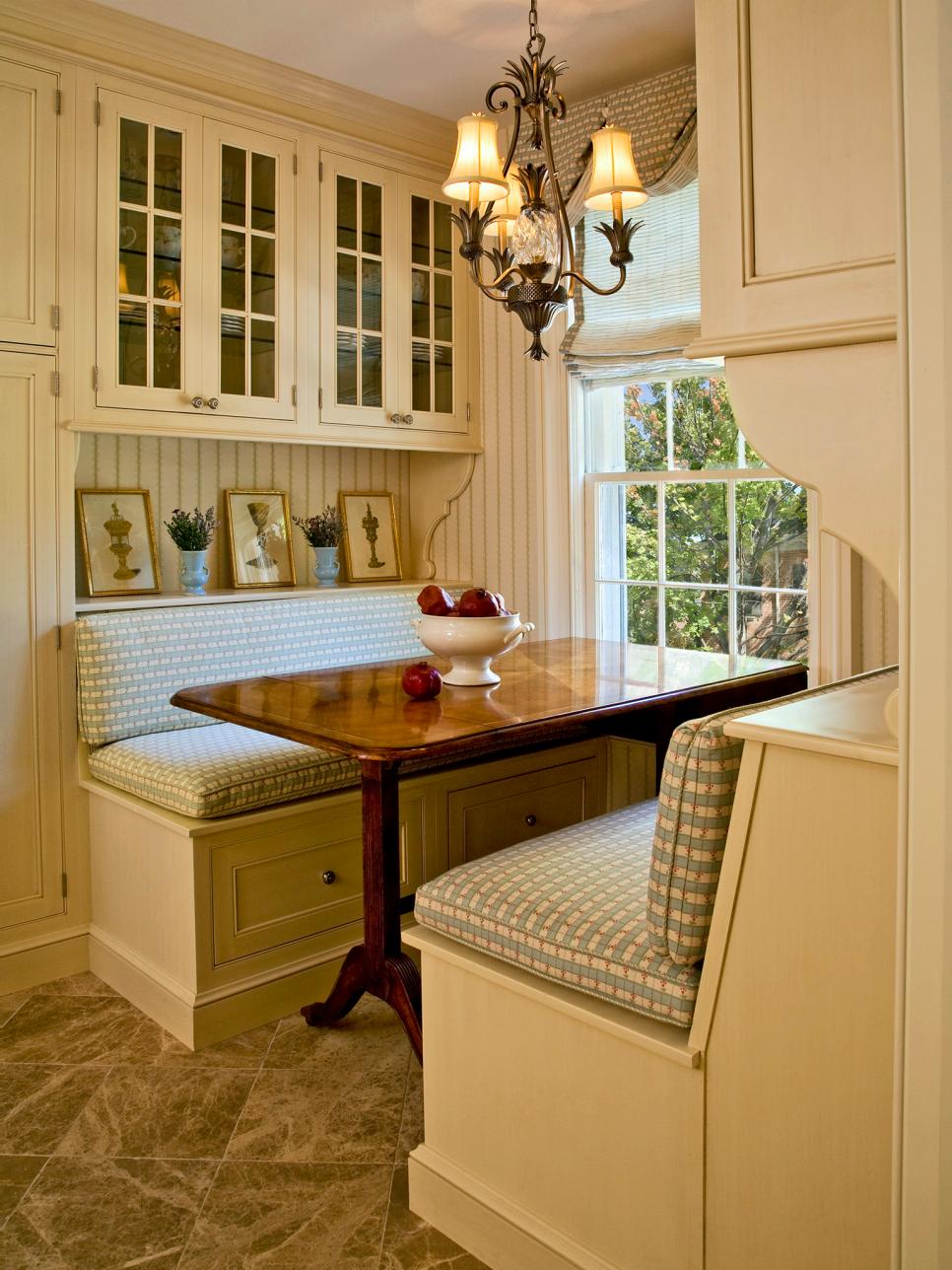 Round kitchen table sets with eat in kitchen eat in kitchen table ...