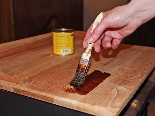 Staining a Tabletop Staining a Tabletop