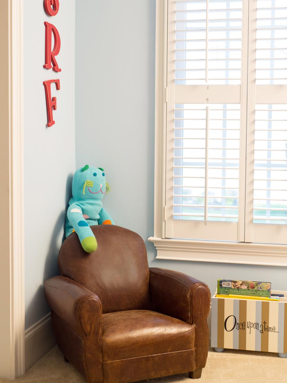 Brown Leather Chair in Kid's Room