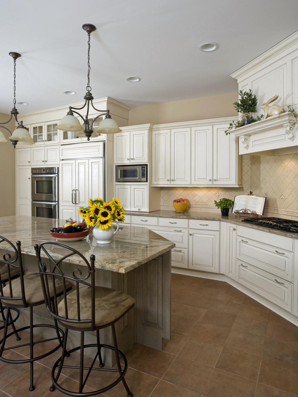 Spacious Kitchen With Granite Topped Island Spacious Kitchen With Island