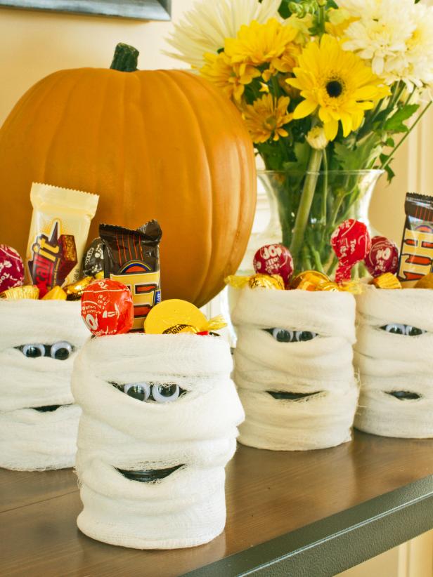 These adorable treat cans make upcycling look good! Kids will love making these cans as much as they will devouring their sweet contents, so start saving your empty tin cans now so you'll have plenty of raw materials for this kid-pleasing craft.