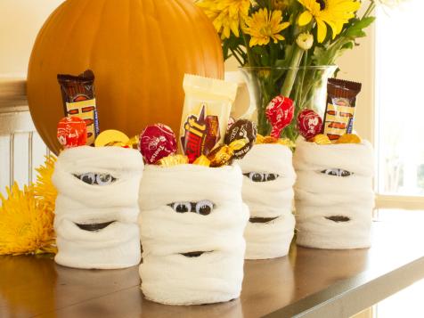 Halloween Party Favor: Mummy Candy Cans