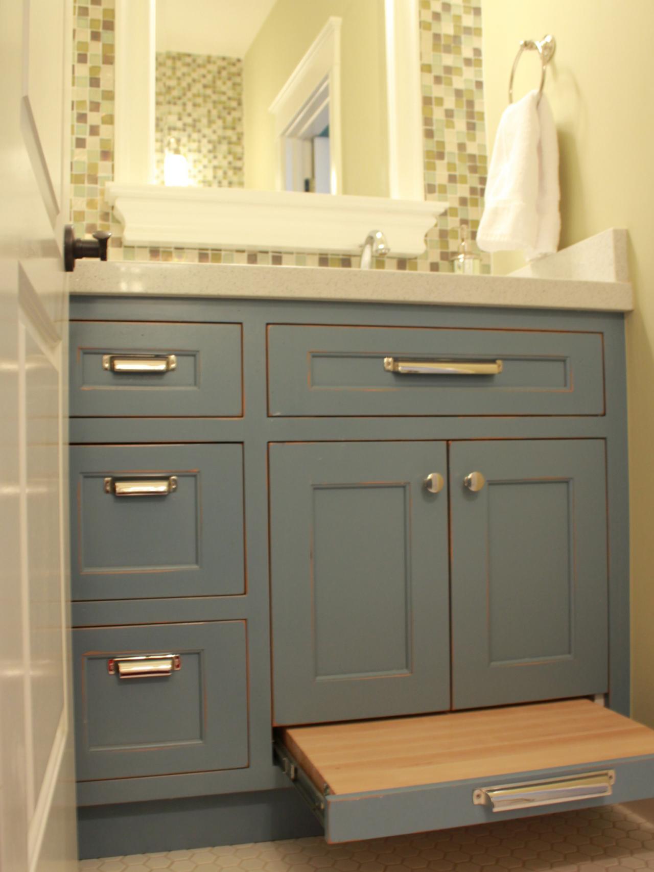 Tutorial For How To Build A Small Bathroom Vanity With Turned Legs
