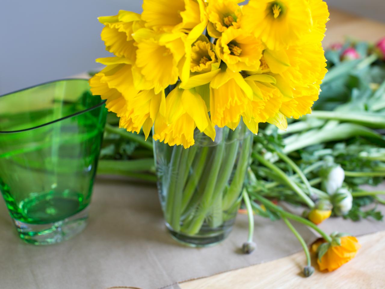 Brighten Your Space With FreshCut Flowers Interior Design Styles and