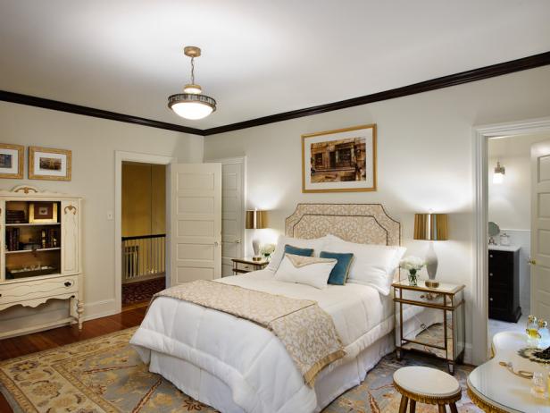 Glamorous White Bedroom With Traditional Decor