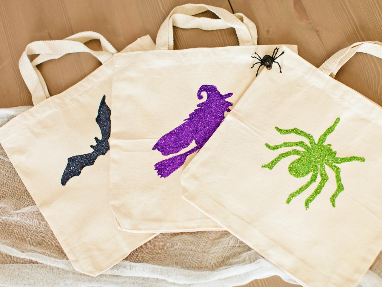 Halloween Kids� Craft Glittered TrickorTreat Bags HGTV
