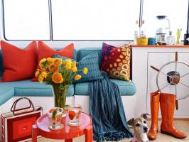 A Colorful, Midcentury Modern Houseboat