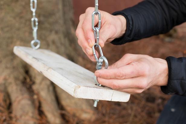 How To Make A Classic Tree Swing Hgtv 8928