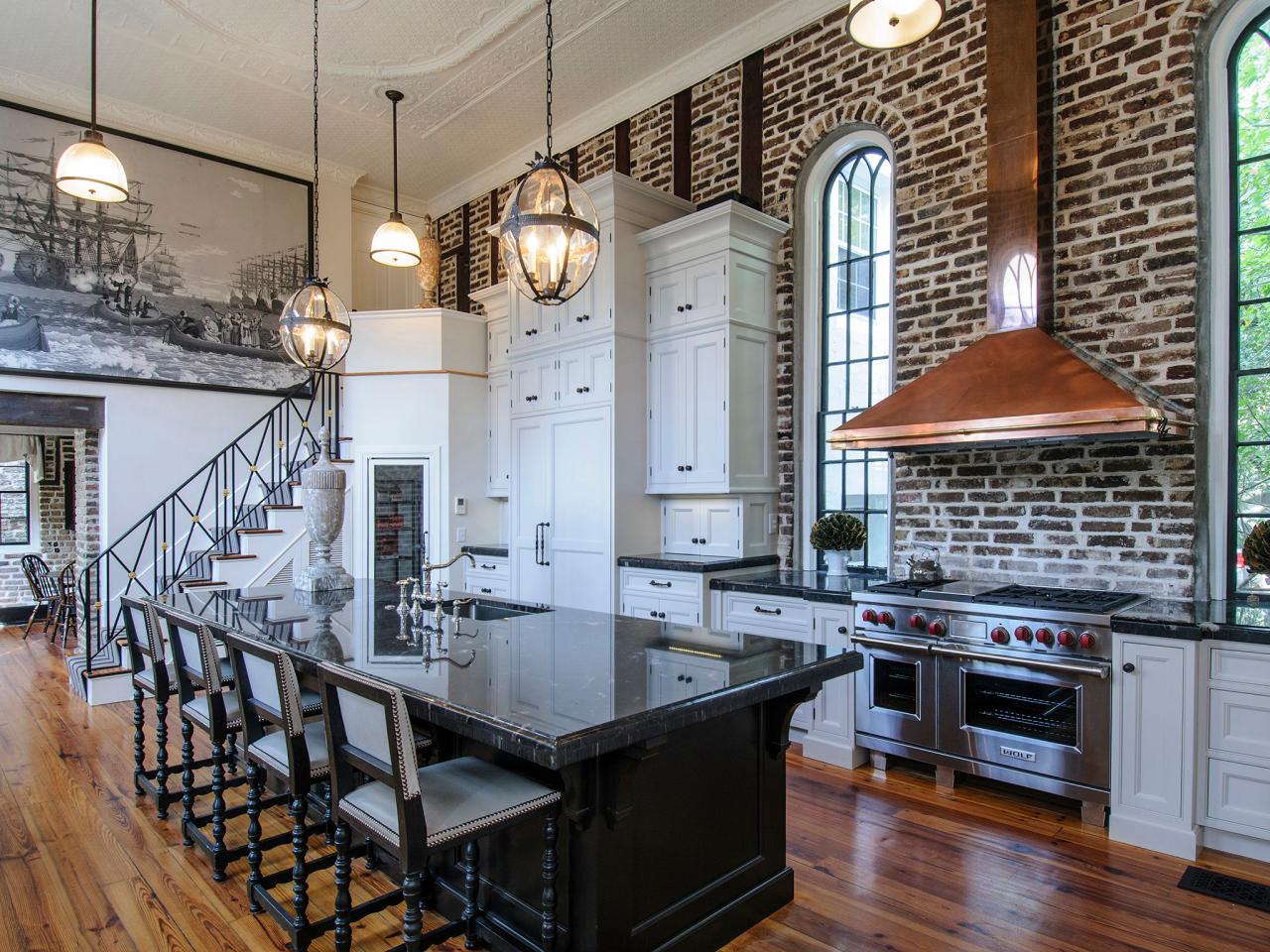 Chic new york apartment: paris and nicky hilton show off chic ...