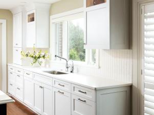 RS_Jennifer-Gilmer-white-contemporary-kitchen-cabinets_s3x4