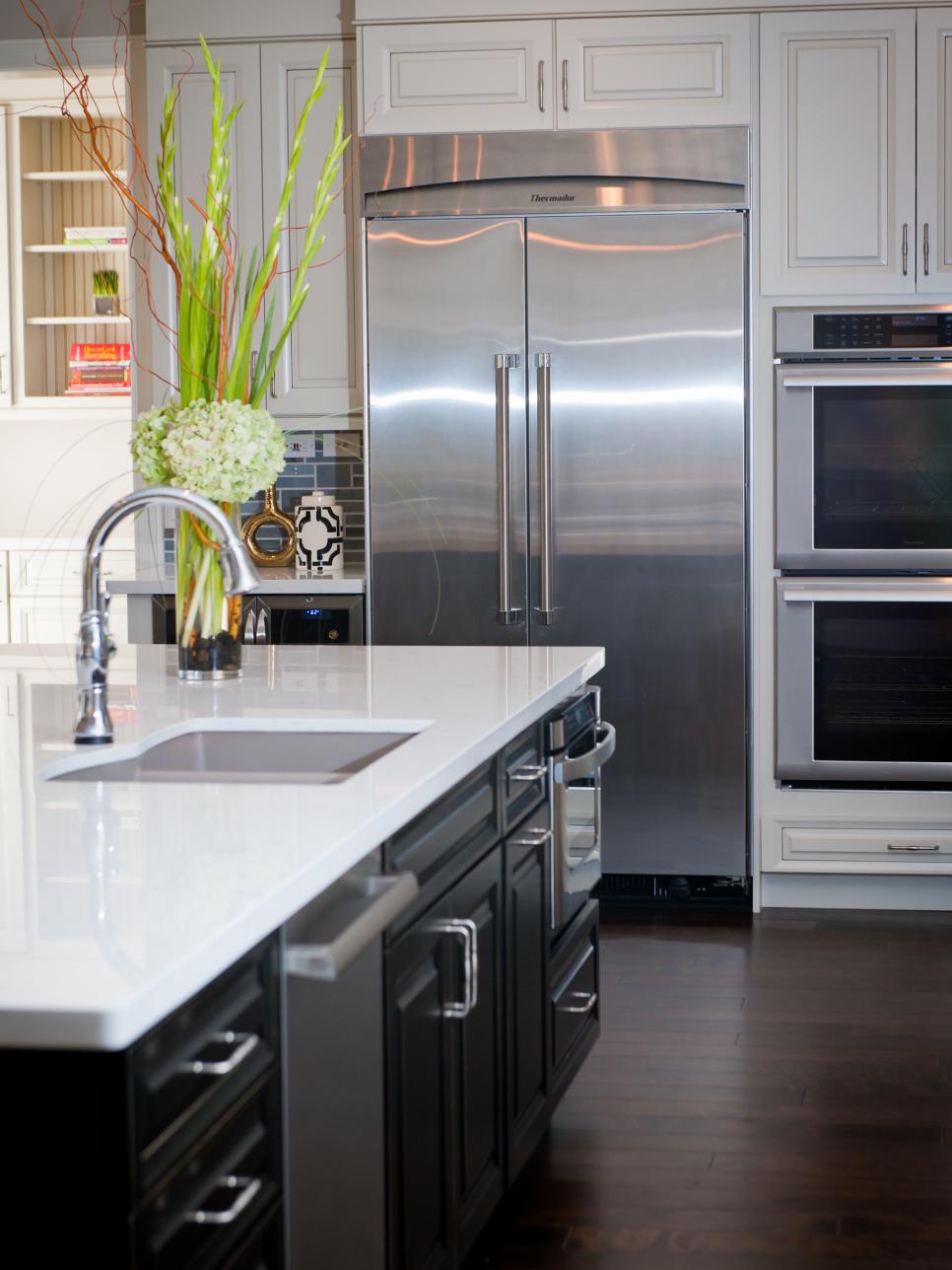 Beautiful Pictures of Kitchen Islands: HGTV's Favorite ...