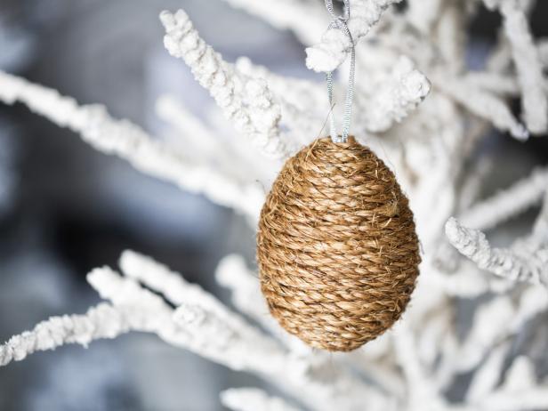 Sisal-Rope Spheres Rope-wraped ornament