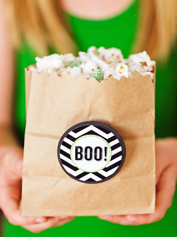 Snack Mix in Decorative Bags Snack Mix in Decorative Bags