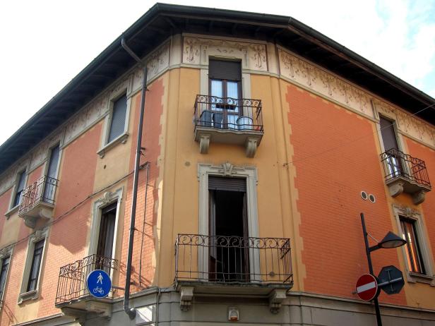 Apartment Building - Milan, Italy Apartment Building - Milan, Italy