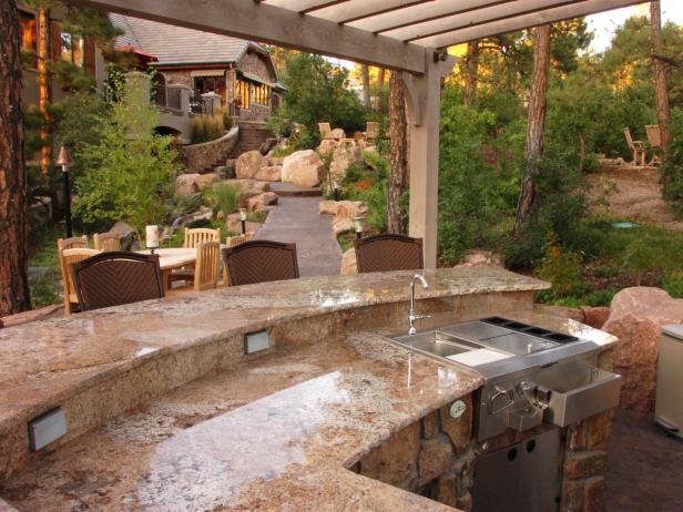 Traditional Outdoor Kitchen Surrounded by Nature Traditional Outdoor Kitchen Surrounded by Nature