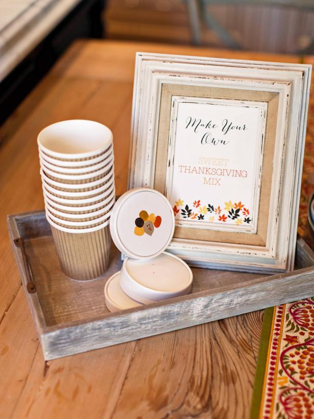 Thanksgiving Kids' Craft: Fingerprint Turkey Thanksgiving Kids' Craft: Fingerprint Turkey