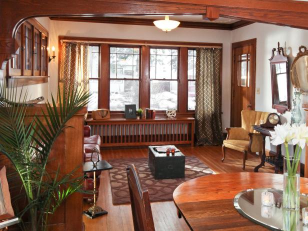 Craftsman-Style Living Room With Classic Woodwork Craftsman-Style Living Room With Classic Woodwork