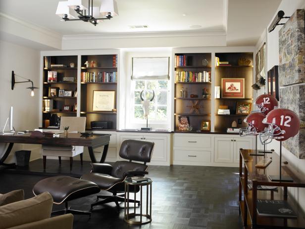 Stylish Home Office for Football Fan Stylish Home Office for Football Fan