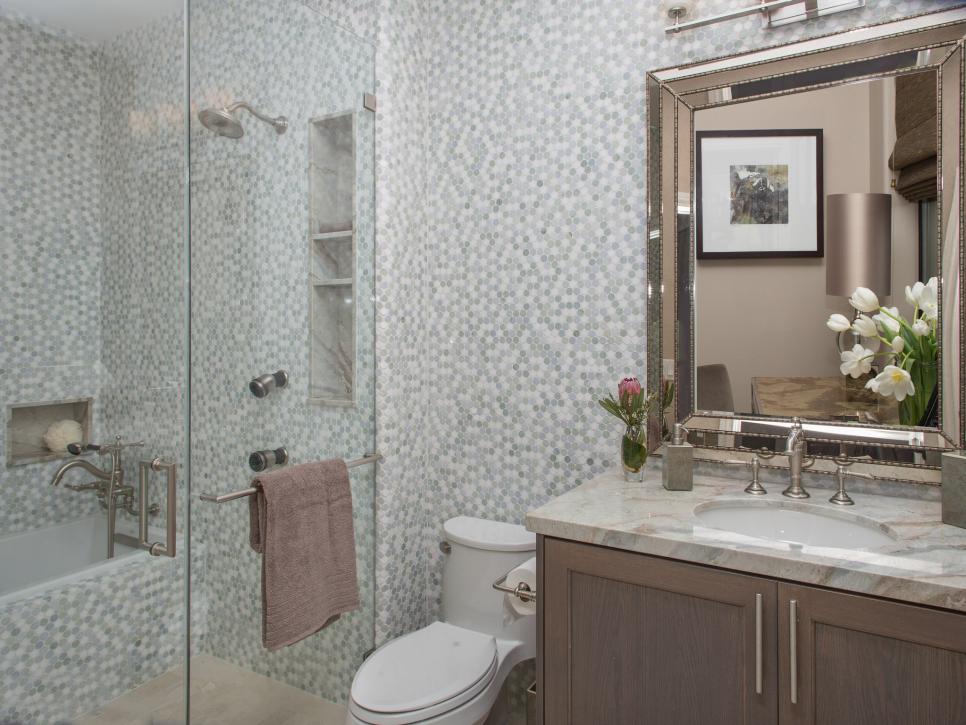 20 Small Bathroom Before and Afters HGTV ~ Home Wallpaper