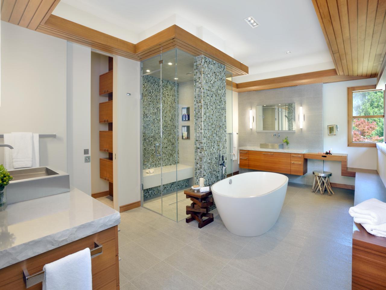 6-205-2015_a_Piccone-LargeBath.jpg.rend.hgtvcom.1280.960.jpeg