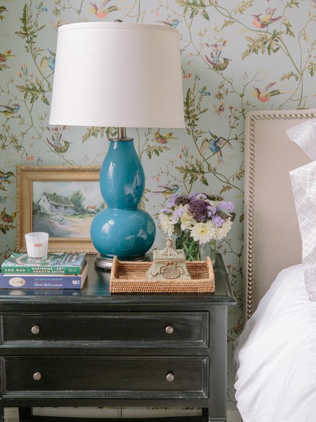 Turquoise Lamp In Cottage Bedroom Turquoise Lamp In Cottage Bedroom