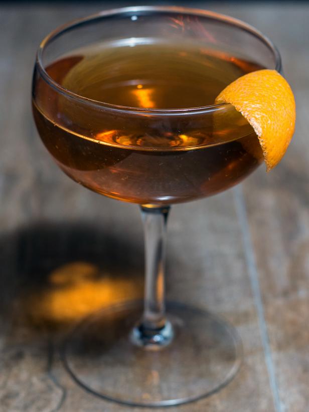 CI_Pergola-perfect-gentleman-cocktail-recipe_v CI_Pergola-perfect-gentleman-cocktail-recipe_v