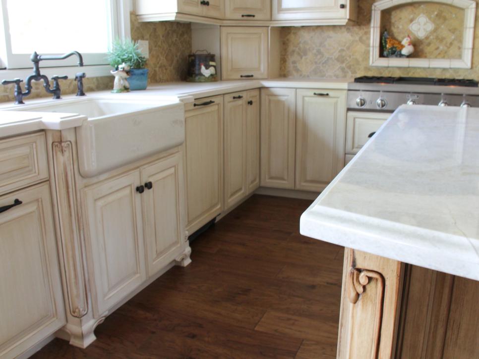 White Country Kitchen Cabinets and Farmhouse Sink