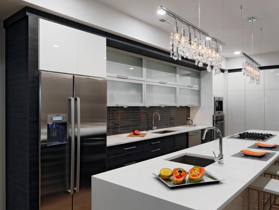 Modern kitchen with horizontal cabinets