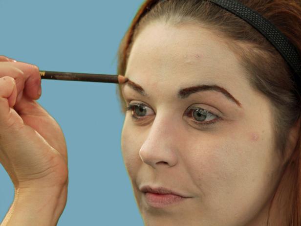 Drawing Eyebrows for Halloween Zombie Makeup Drawing Eyebrows for Halloween Zombie Makeup