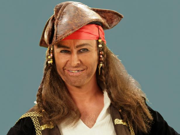 Man in pirate Halloween costume