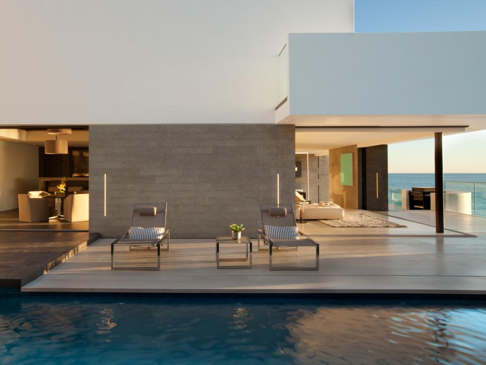 Modern Outdoor Patio and Pool 