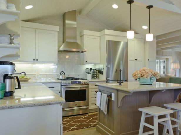 Breezy and Beautiful California Kitchen Breezy and Beautiful California Kitchen