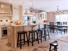 Country Kitchen With Island Seating 