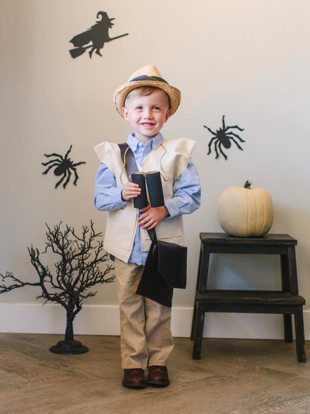 Little Explorer Costume: Beauty Little Explorer Costume: Beauty