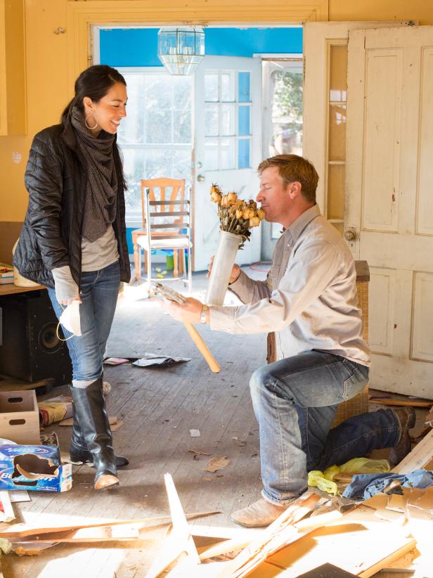Chip Gaines Offering Joanna Gaines Flowers Chip Gaines Offering Joanna Gaines Flowers