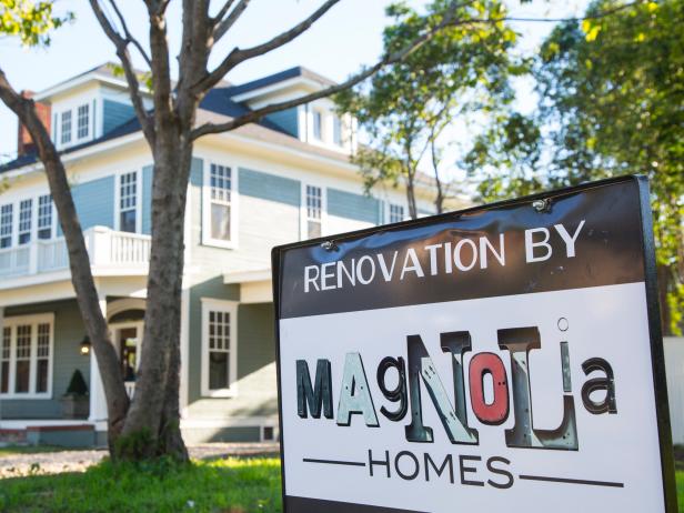 Large Home With Magnolia Homes Sign Large Home With Magnolia Homes Sign