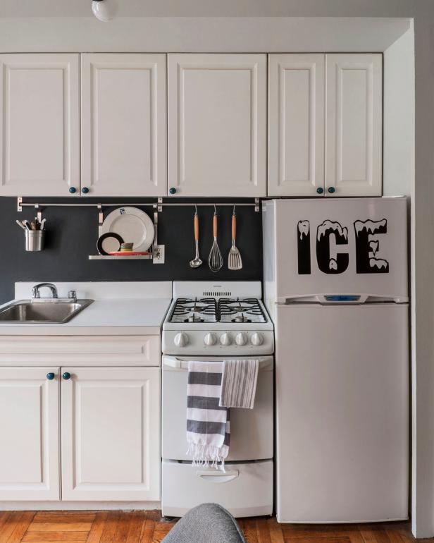Black and White Kitchen With Storage Rack & Ice Decal