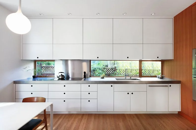 Modern White Kitchen 