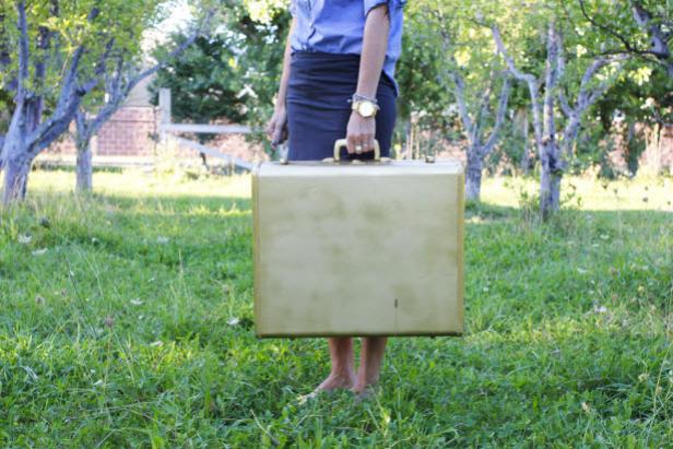 DIY Metallic Gold Suitcase DIY Metallic Gold Suitcase