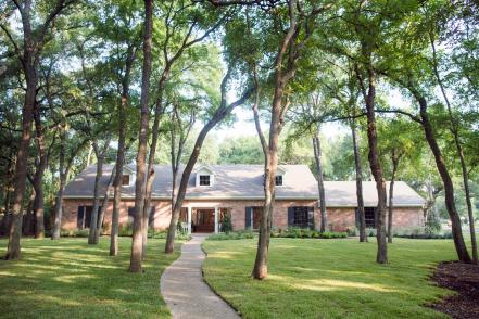 Outdoors: Curb Appeal for Days