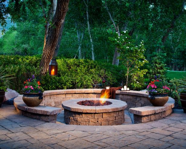 Round Fire Pit with Bench Seating Round Fire Pit with Bench Seating