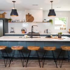 Large Kitchen Island Maximizes Kitchen Space