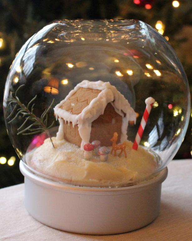 A North Pole Snow Globe A North Pole Snow Globe