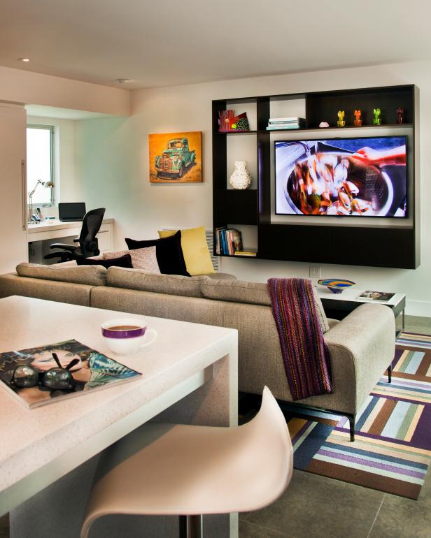 Contemporary Neutral Living Room With Striped Rug Contemporary Neutral Living Room With Striped Rug