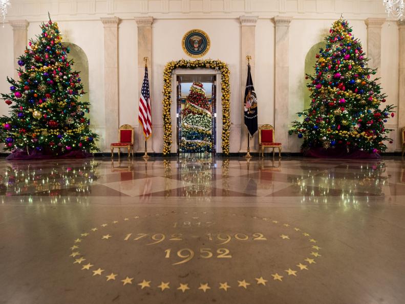 White House Christmas Decorations 2015