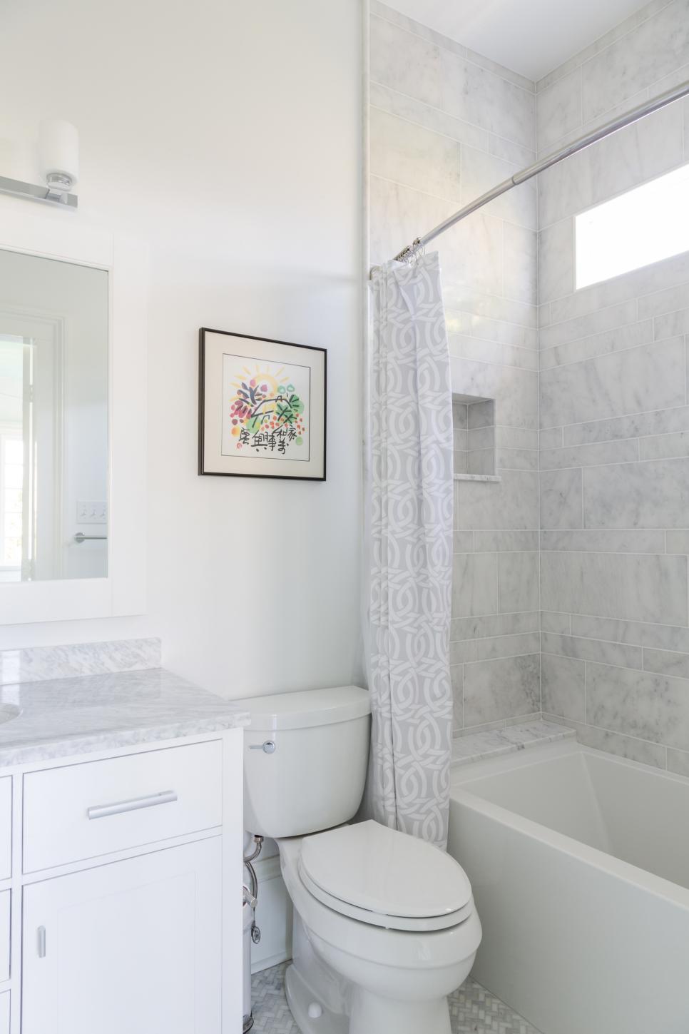 White Bathroom With White Marble Backsplash White Bathroom With Marble Backsplash