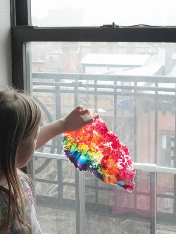 Kids' Craft: Wax paper Rainbow Art Kids' Craft: Wax paper Rainbow Art