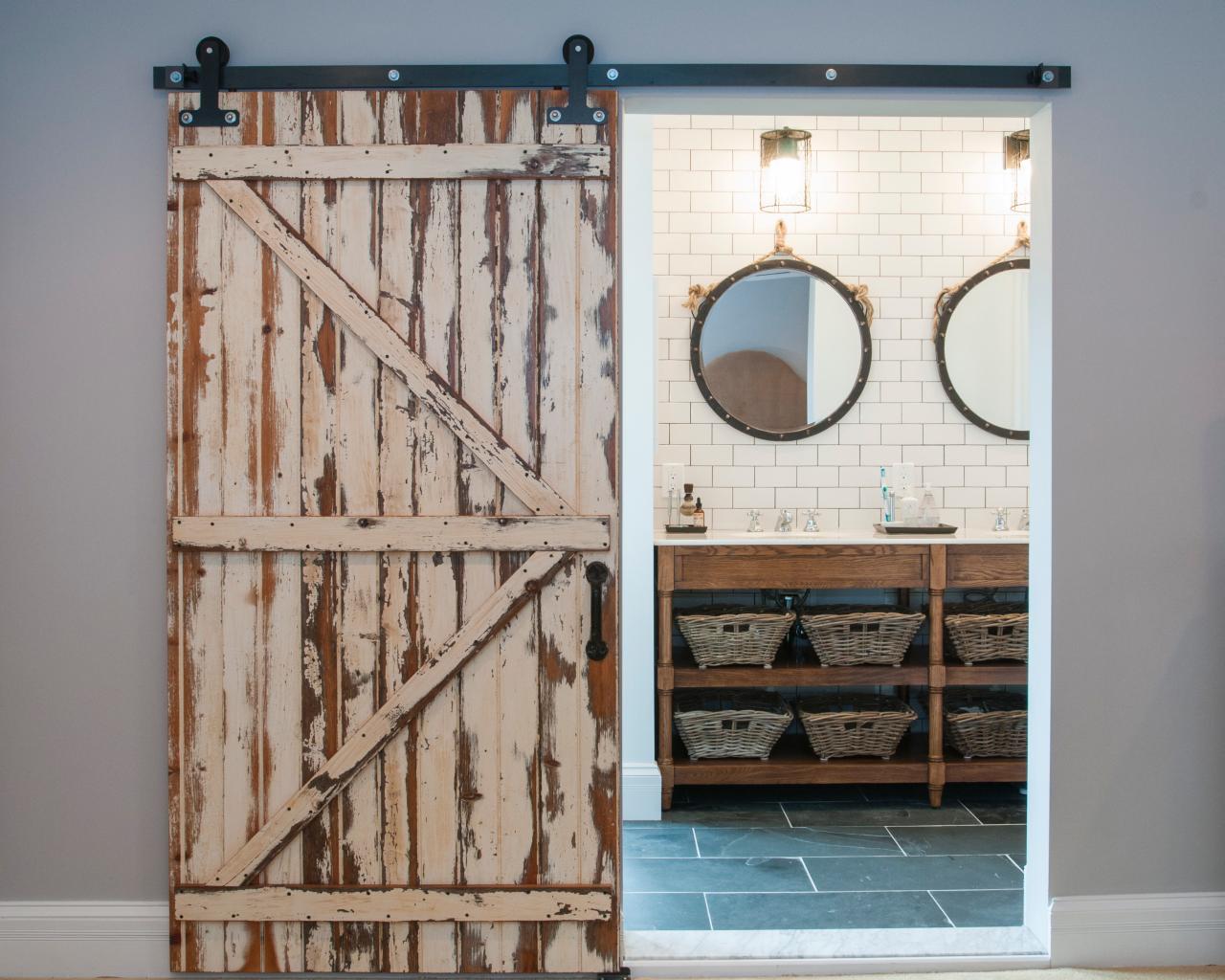  łazienka rustykalna, łazienka w stylu farmhouse, jak urządzić stylową łazienkę, trendy łazienkowe, łazienka w skandynawskim stylu