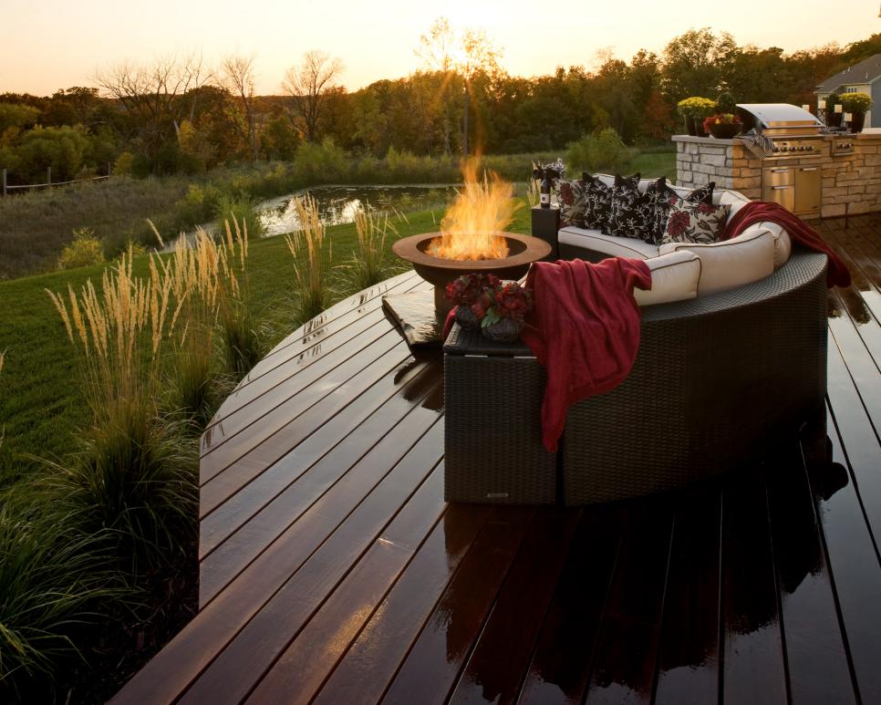 Deck with Fire Pit and Outdoor Kitchen